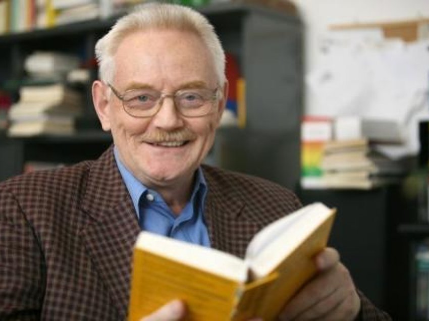 Metaforë për dy sfniksa të vërbuar